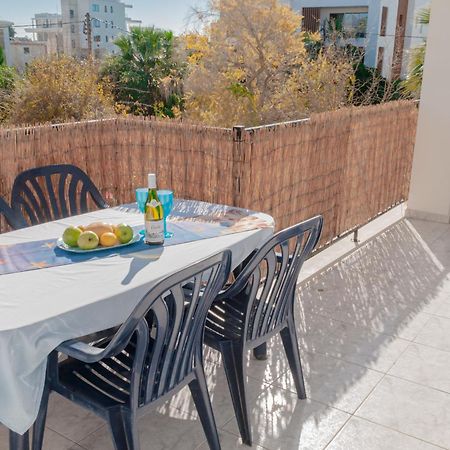 Cozy 1 Bedroom Apartment In Walking Distance To The Municipal Beach Paphos 外观 照片